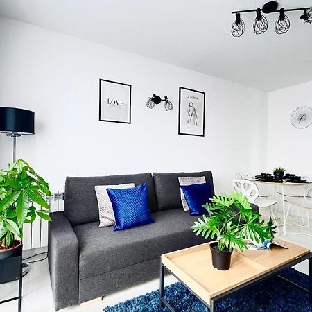 Warsaw Inside Solec With Private Parking Apartment ภายนอก รูปภาพ