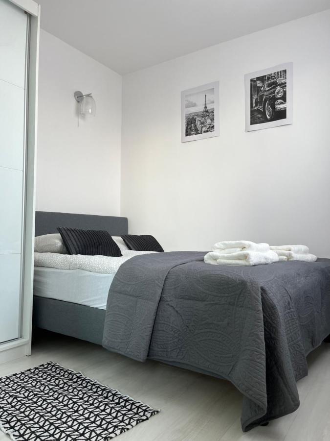 Warsaw Inside Solec With Private Parking Apartment ภายนอก รูปภาพ